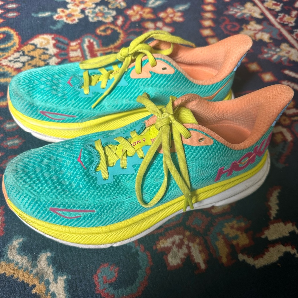 Hoka Clifton 9 size 7
